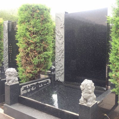 凤凰山陵园立碑