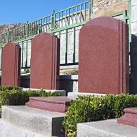 桃峰陵园立碑