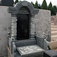 炎黄陵园立碑