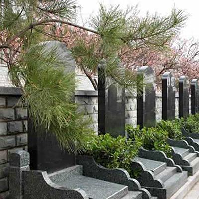 温泉公墓立碑